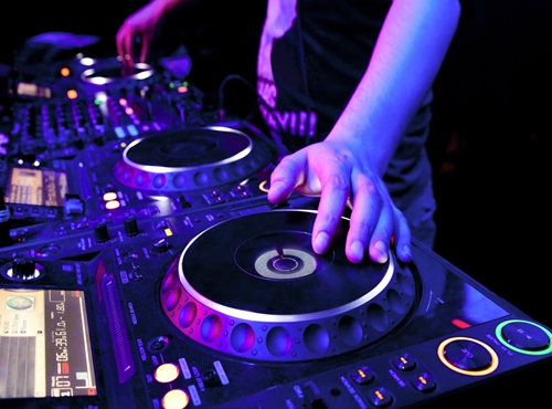 How to work gobos into your DJ performance